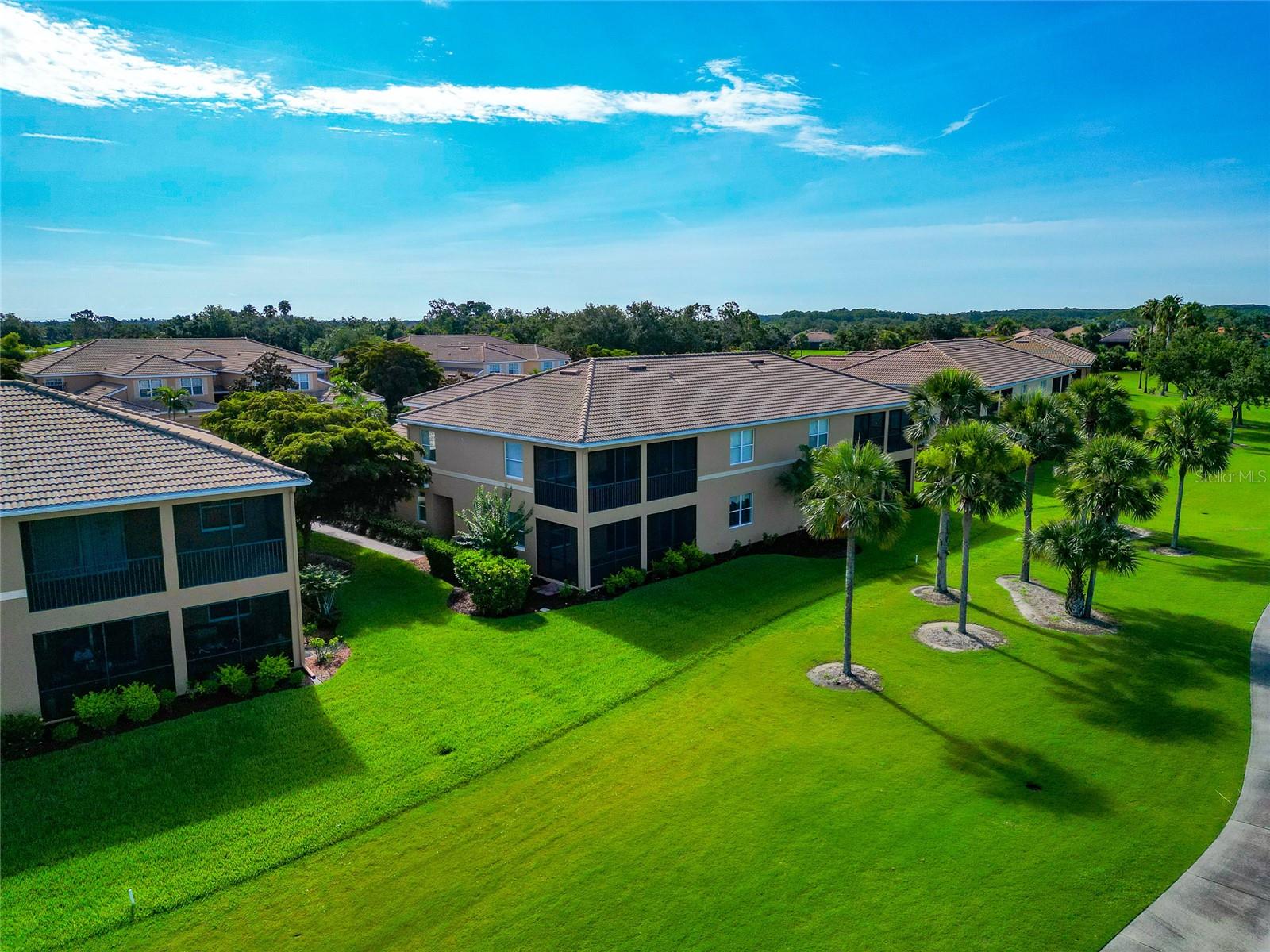 318 WINDING BROOK LN #104