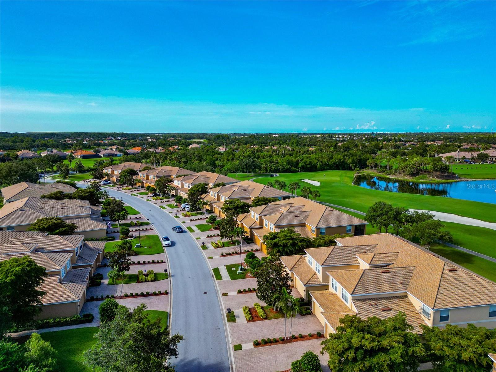 318 WINDING BROOK LN #104