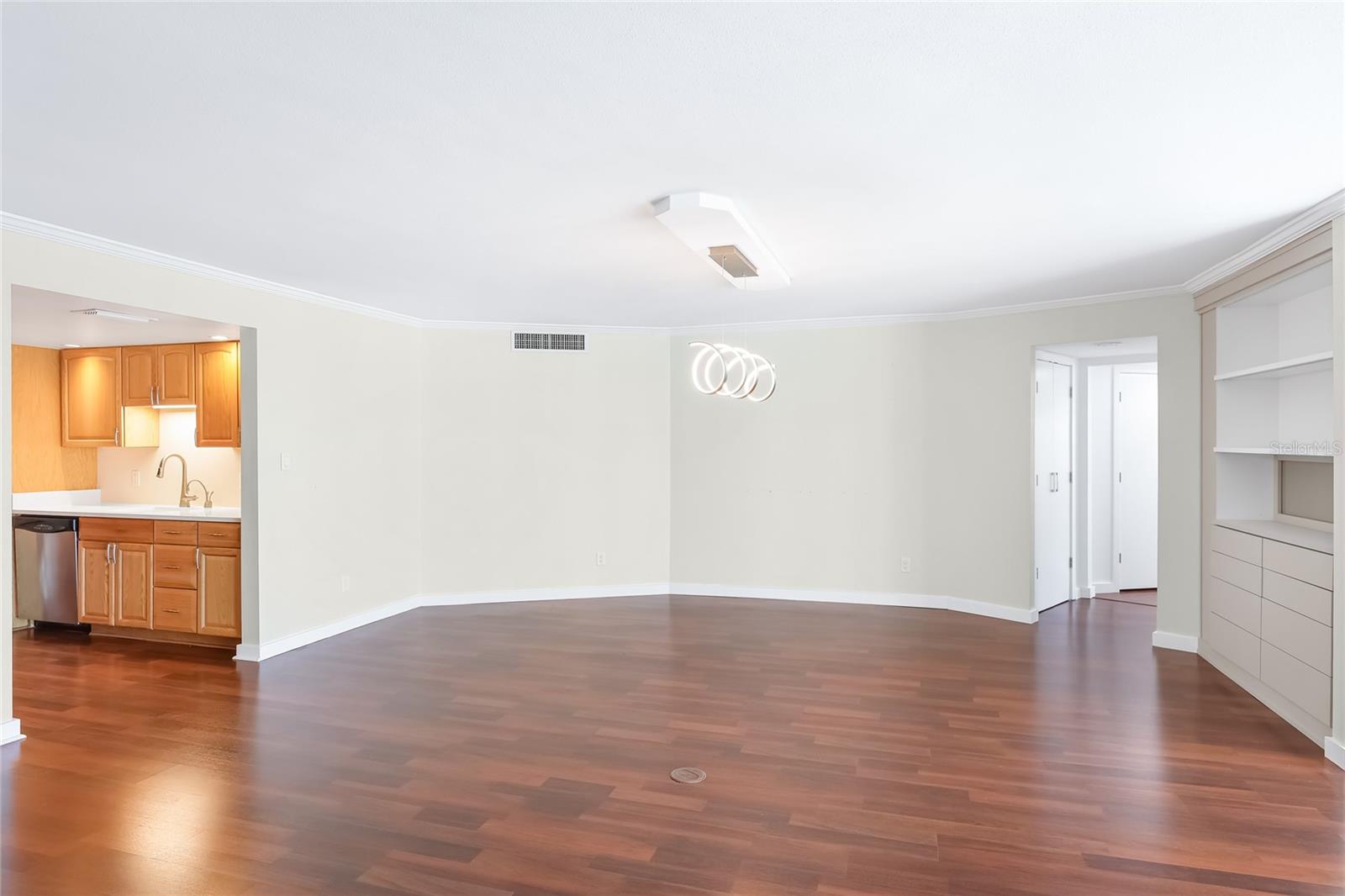 435 S GULFSTREAM AVE #1004