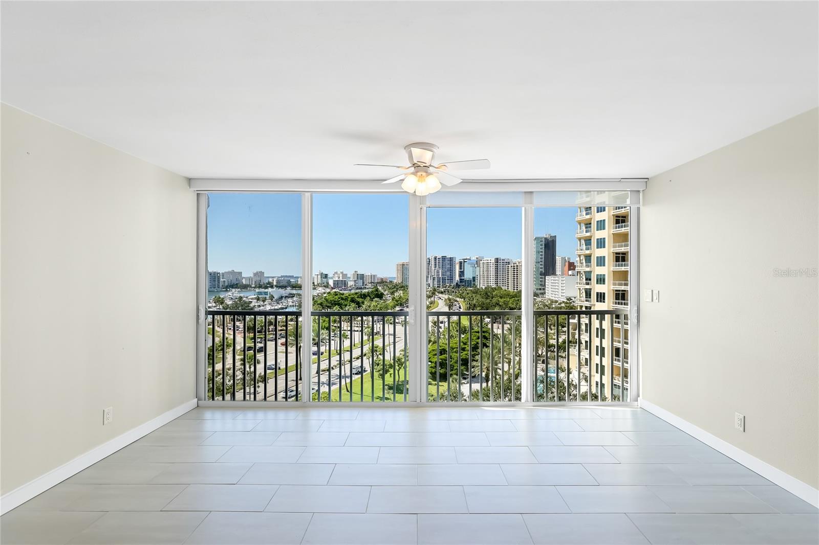 435 S GULFSTREAM AVE #1004