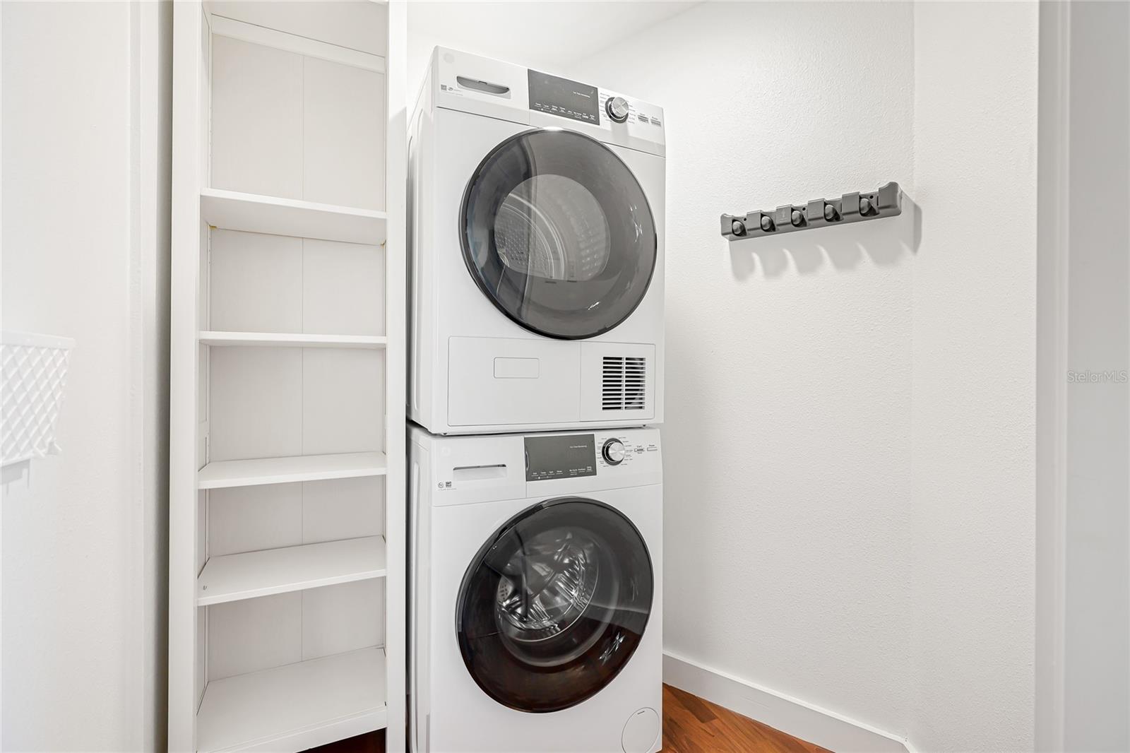 435 S GULFSTREAM AVE #1004