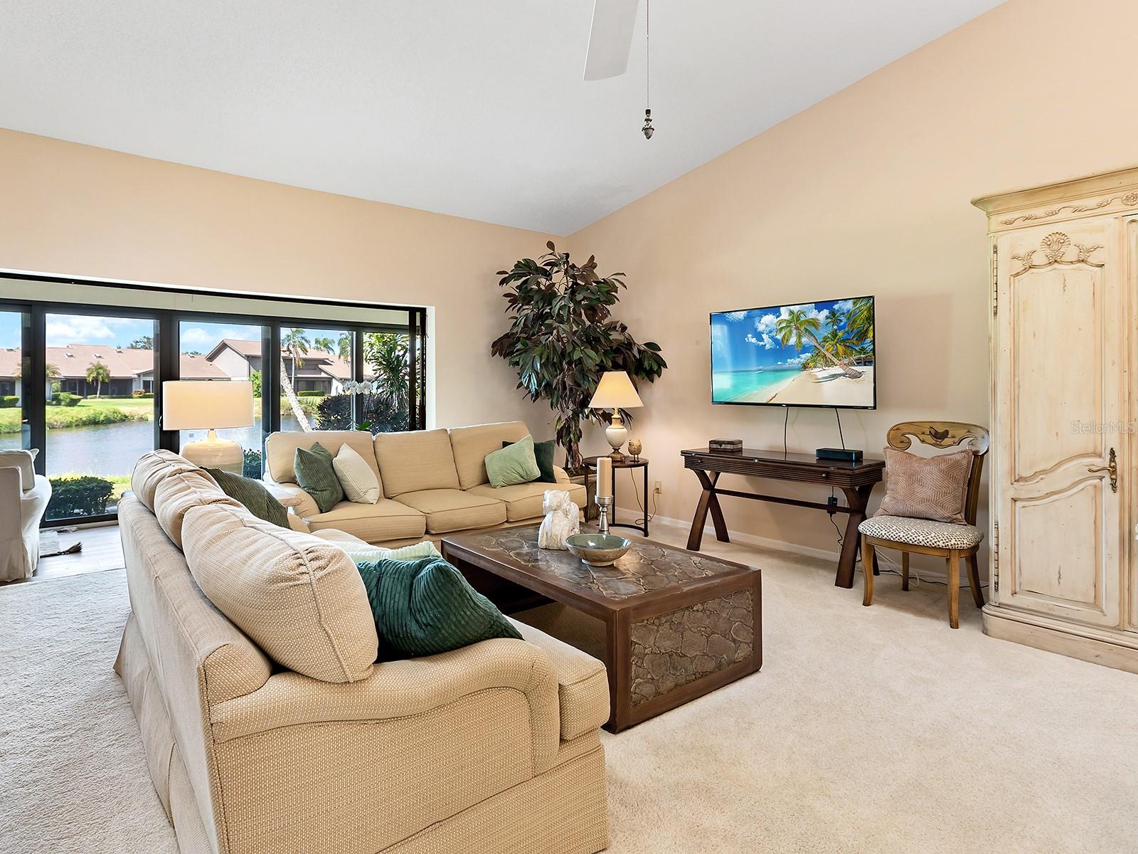 6094 WILSHIRE BLVD #8