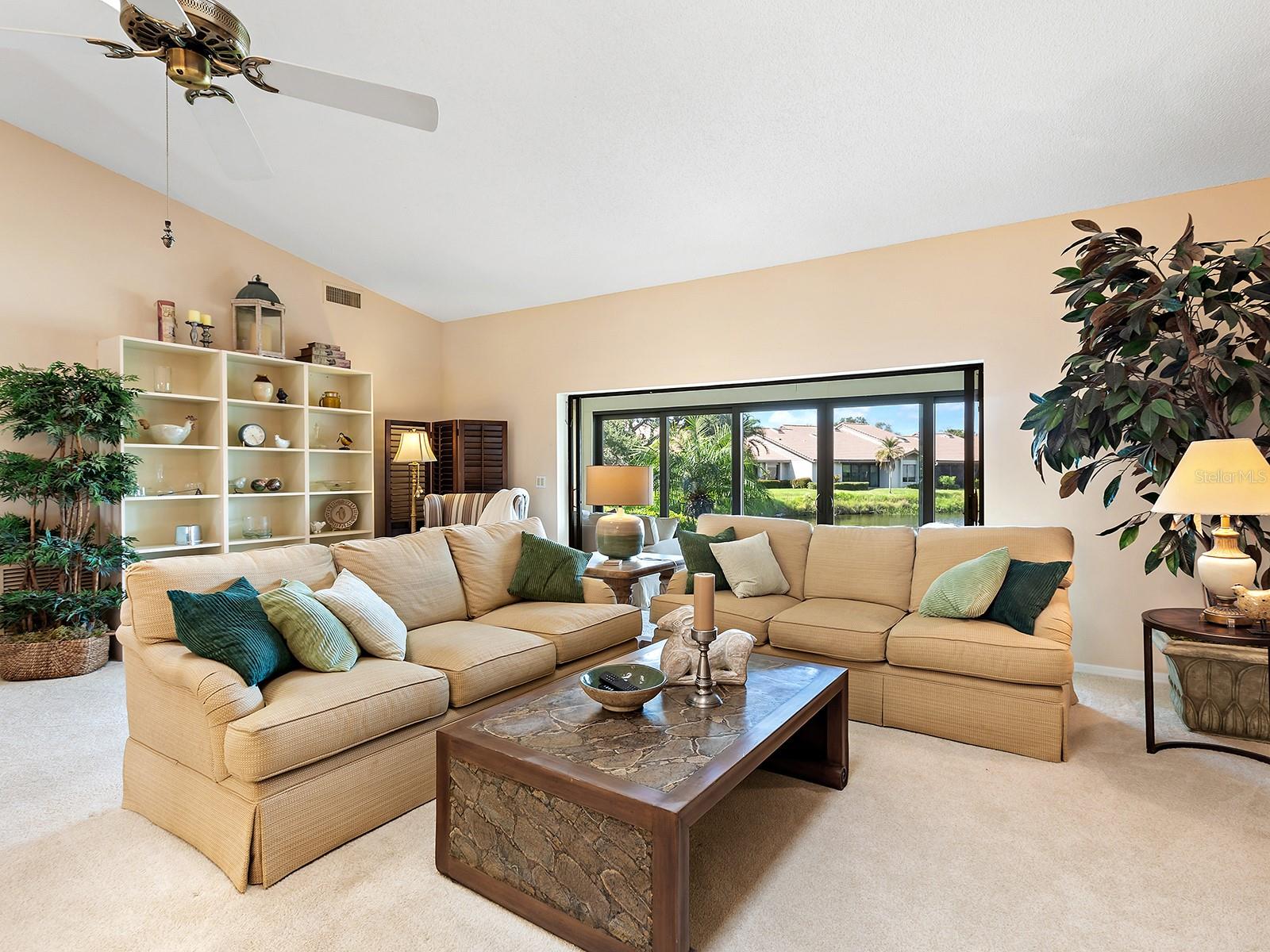 6094 WILSHIRE BLVD #8