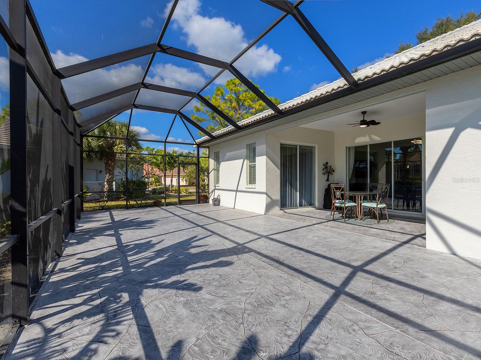 2319 FALCON TRACE LN