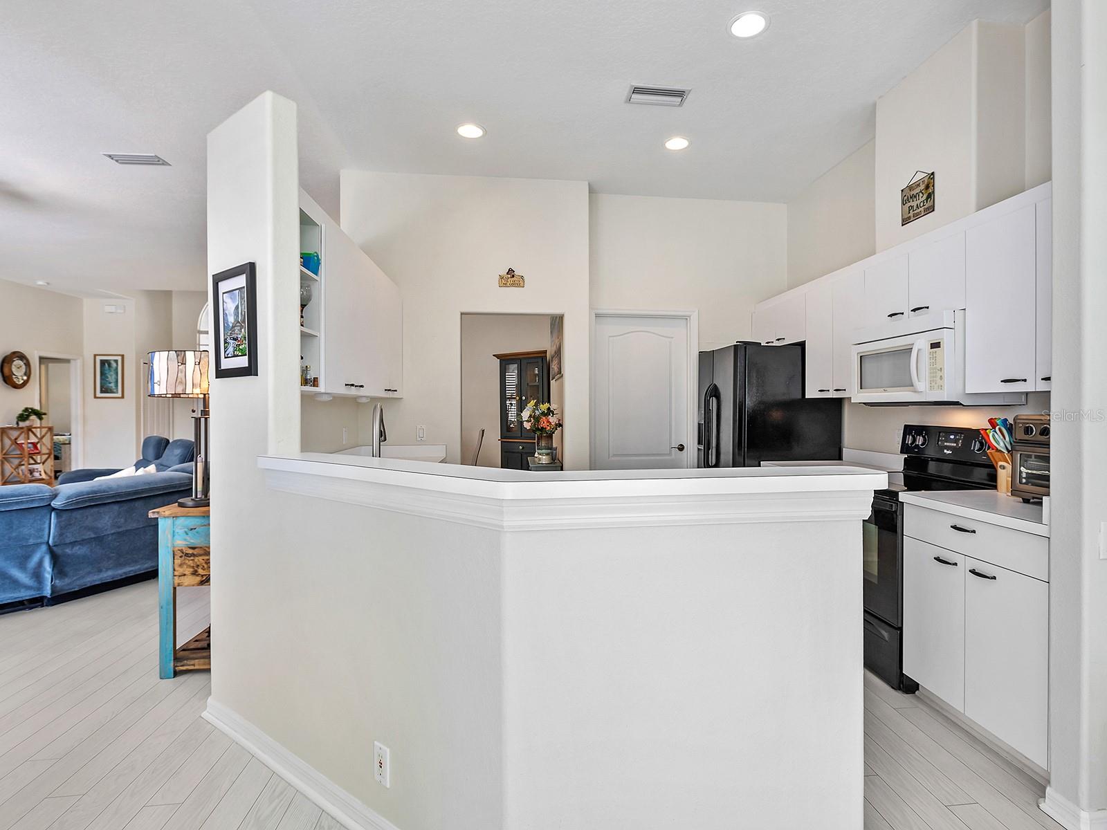 2319 FALCON TRACE LN