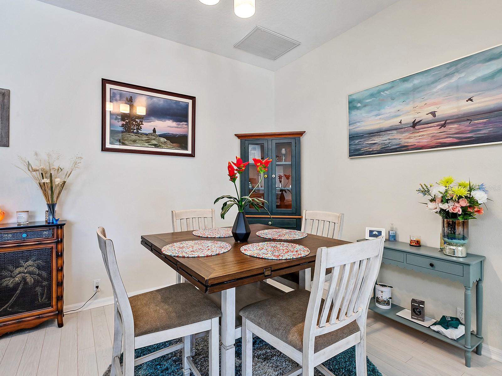 2319 FALCON TRACE LN