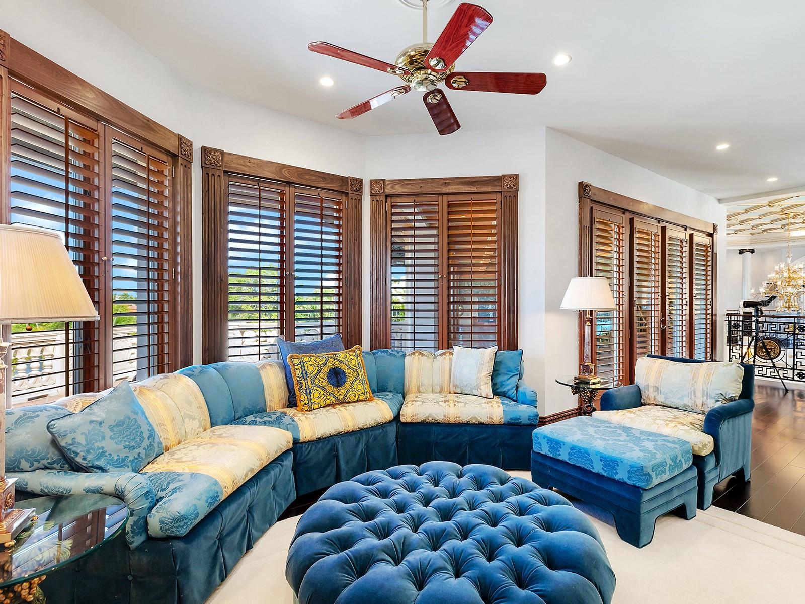 1310 S LAKE SHORE DR