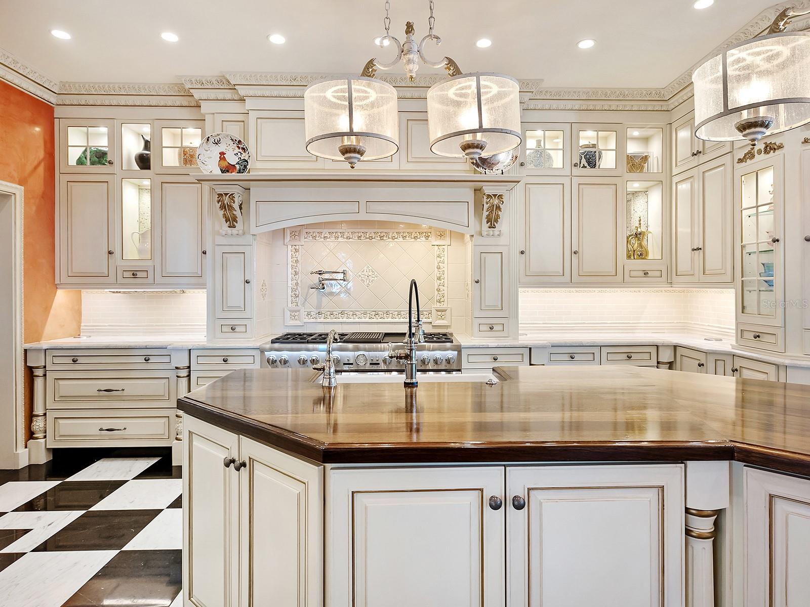 1310 S LAKE SHORE DR