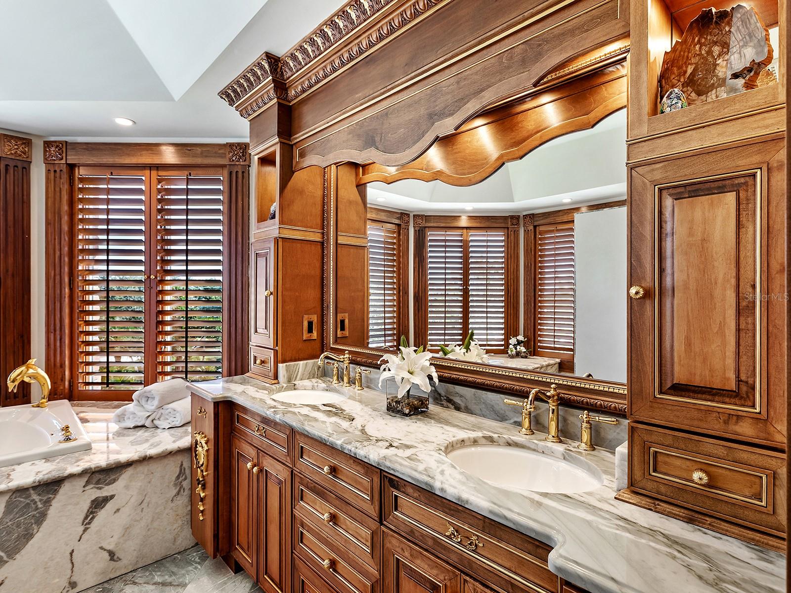 1310 S LAKE SHORE DR