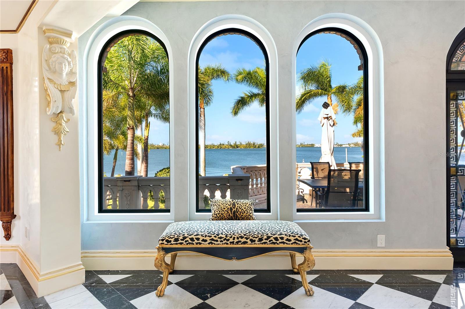 1310 S LAKE SHORE DR