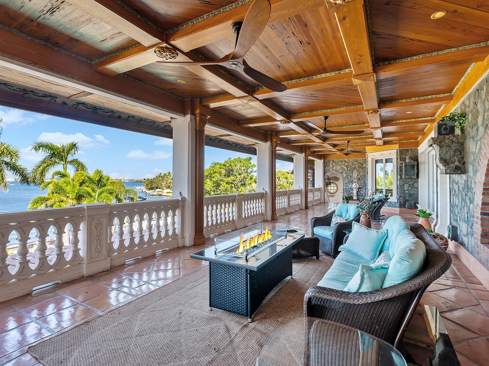 1310 S LAKE SHORE DR