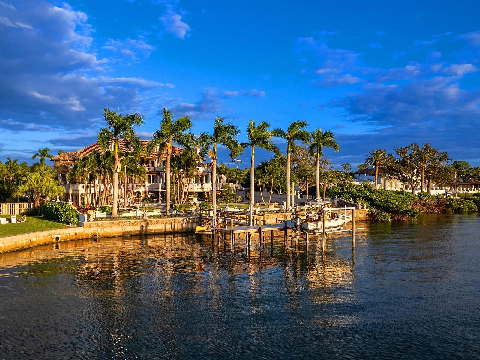 1310 S LAKE SHORE DR