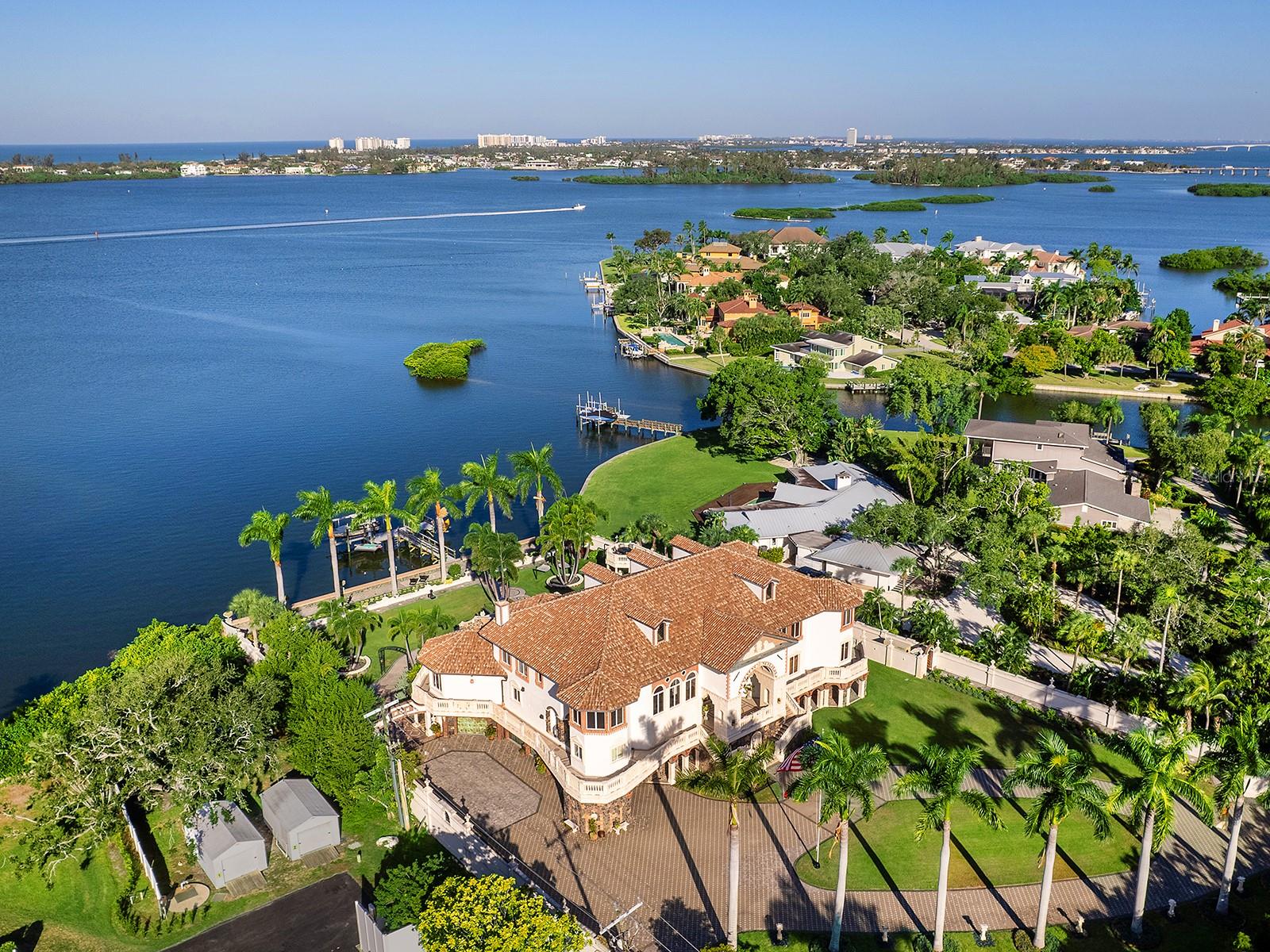 1310 S LAKE SHORE DR