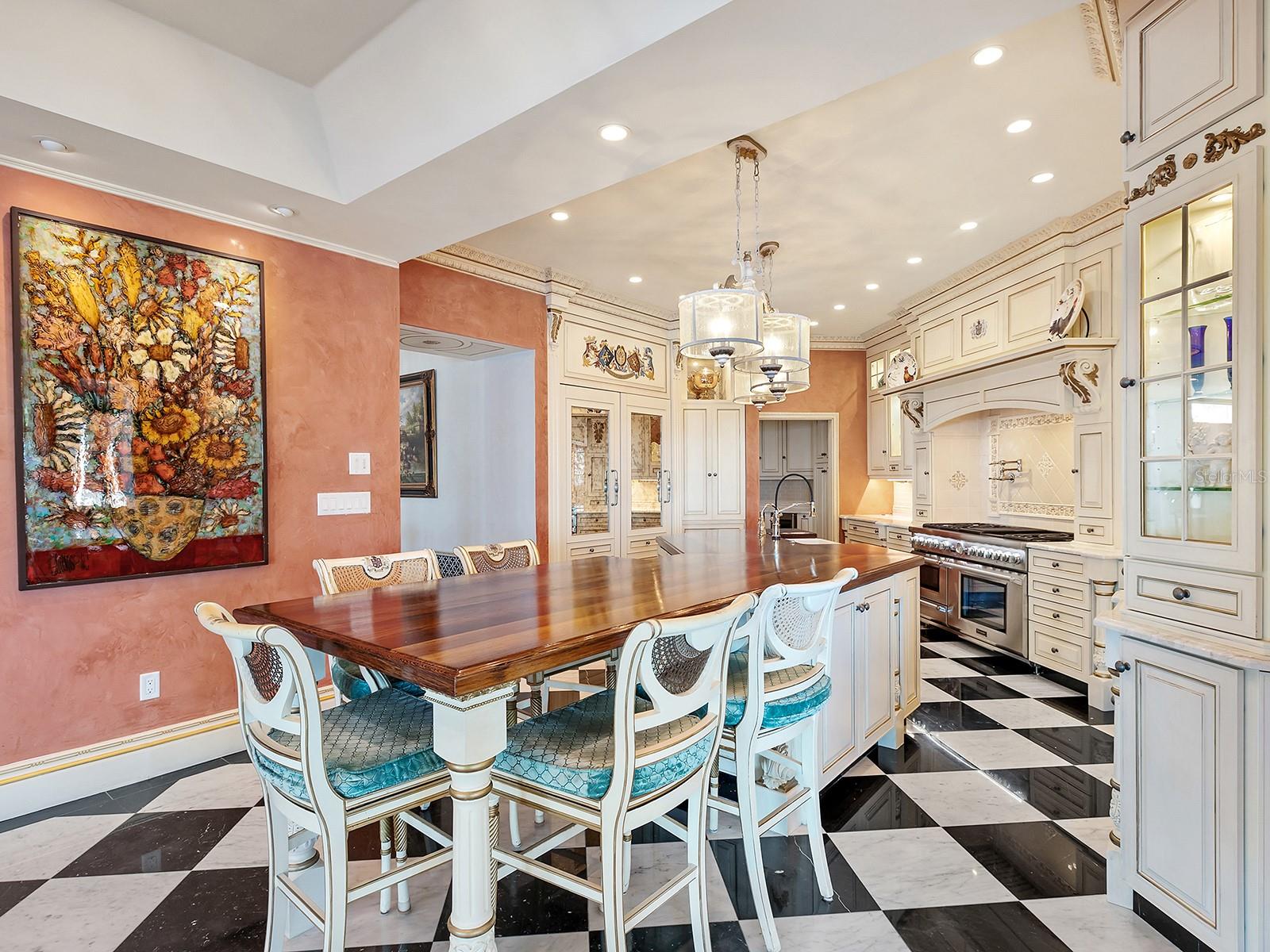 1310 S LAKE SHORE DR