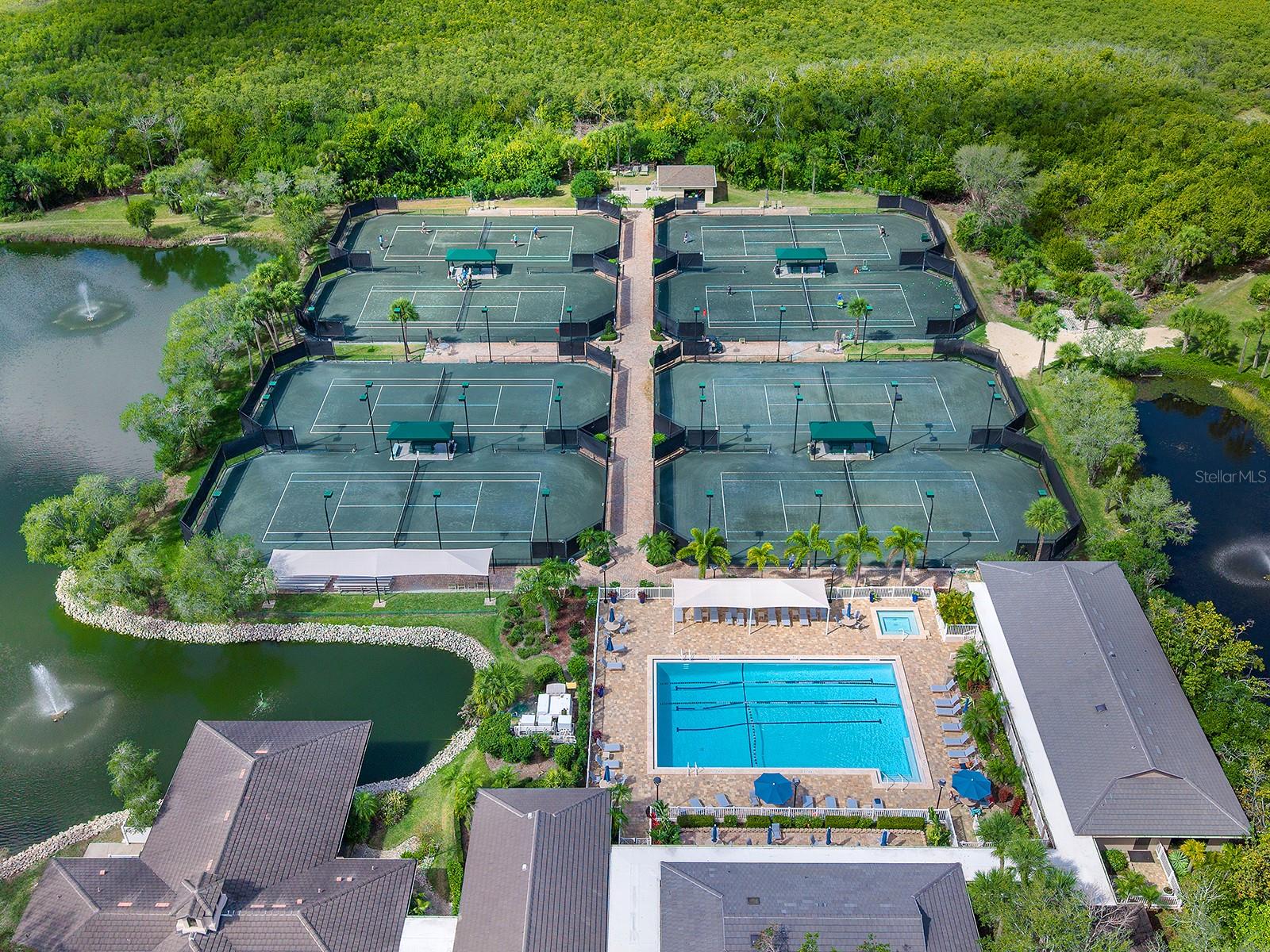 5420 EAGLES POINT CIR #106