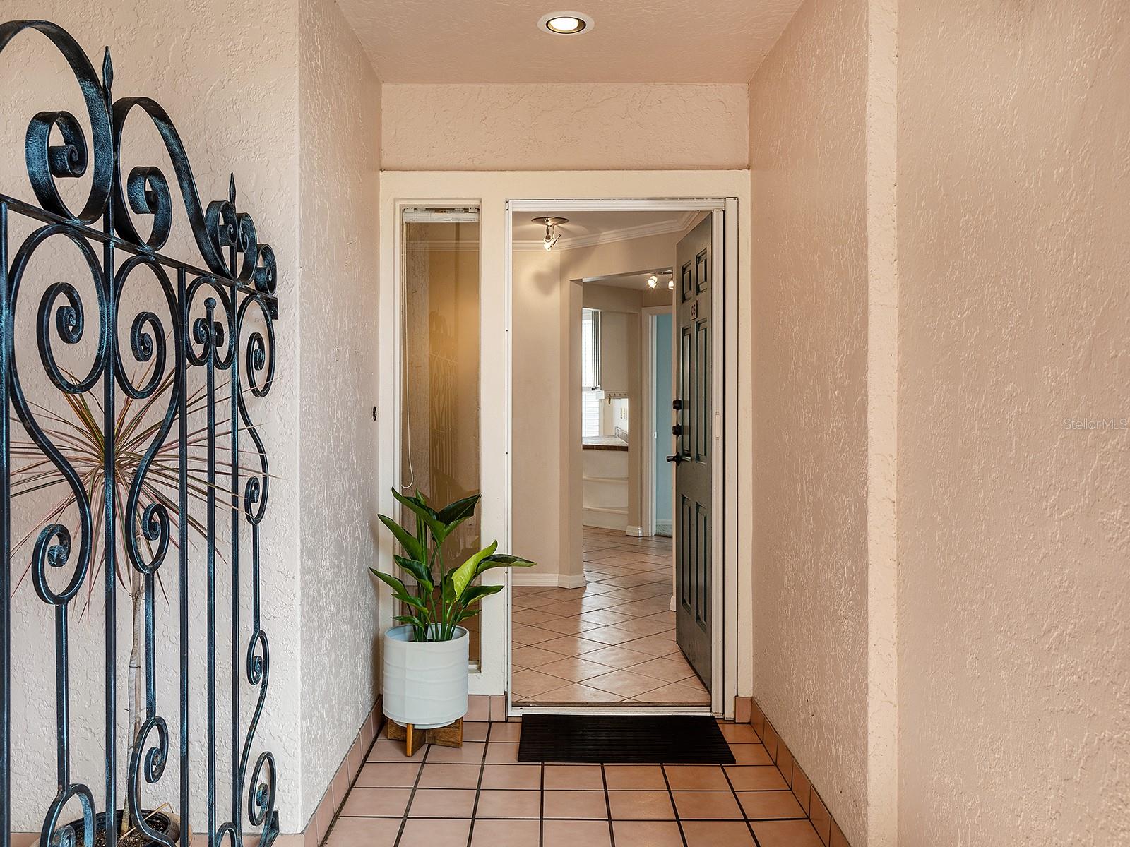 5420 EAGLES POINT CIR #106