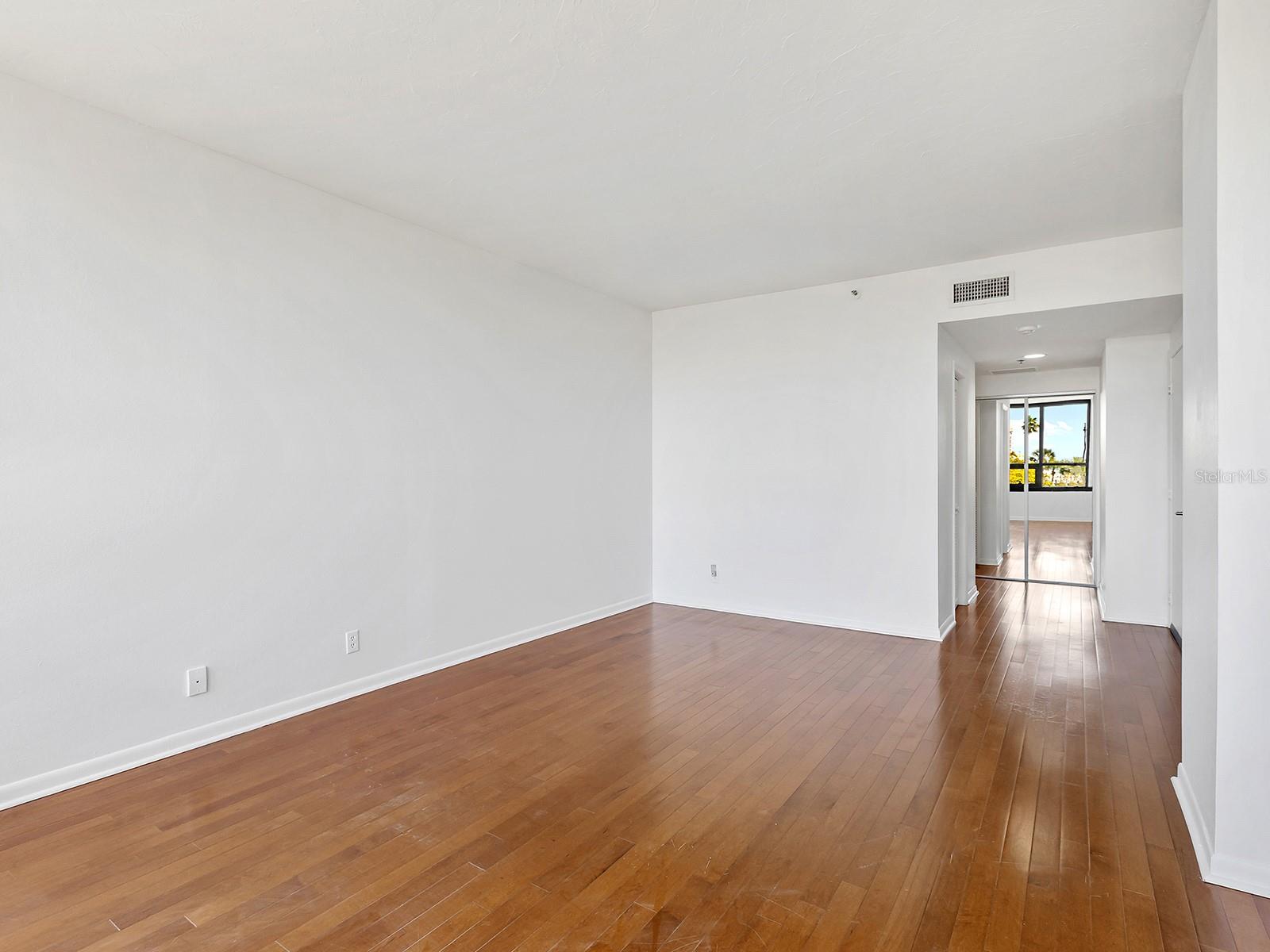 1255 N GULFSTREAM AVE #205