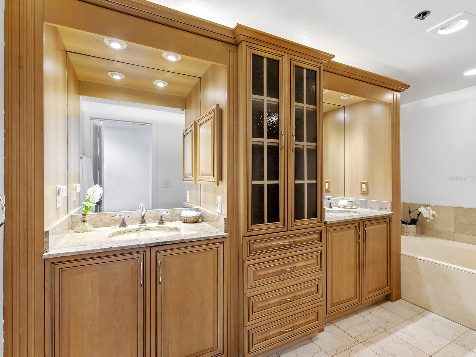 1255 N GULFSTREAM AVE #205