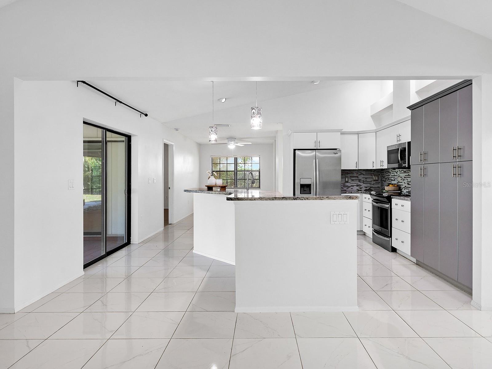 1756 COTTONWOOD TRL