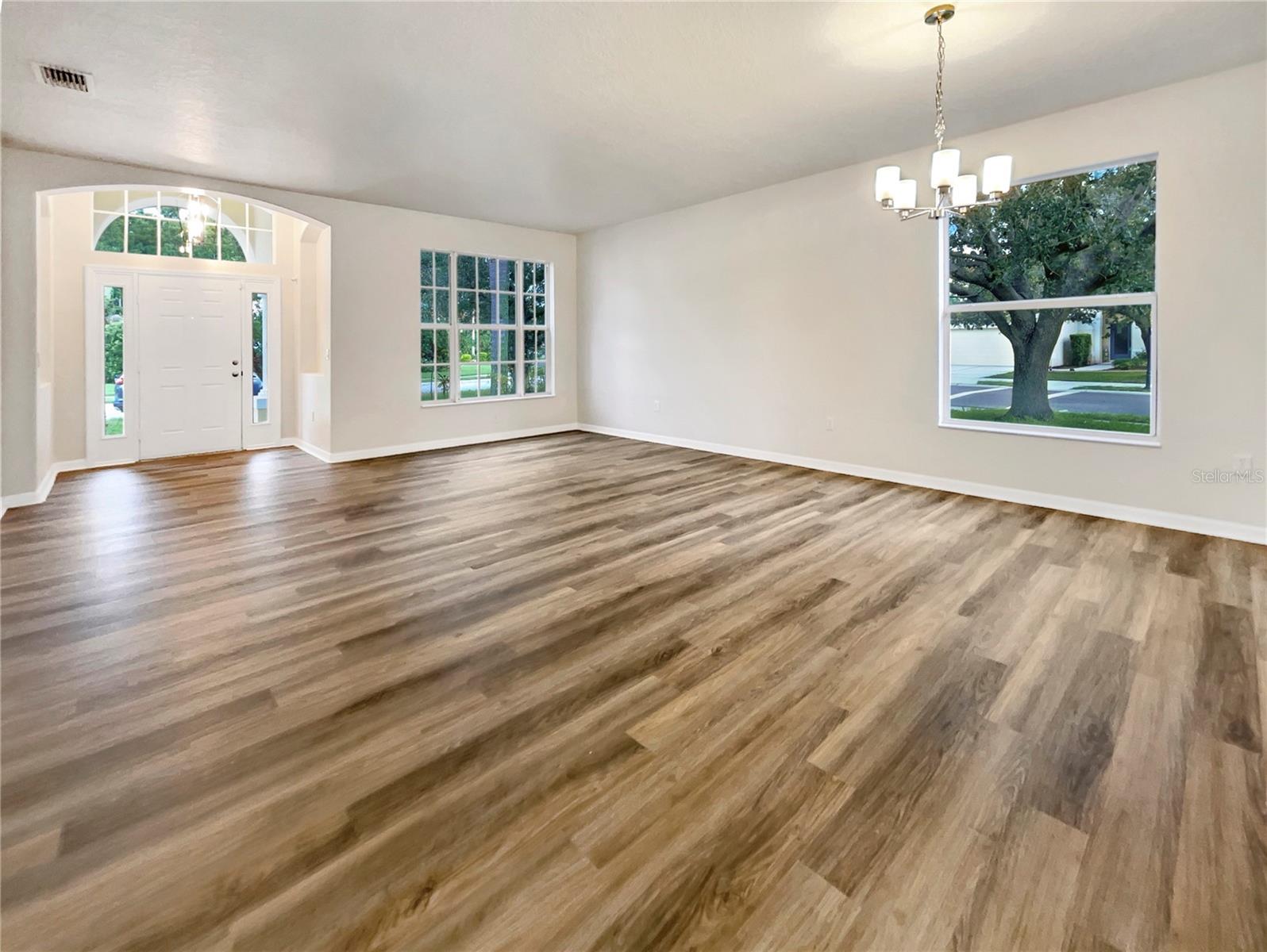 9003 WILLOWBROOK CIR