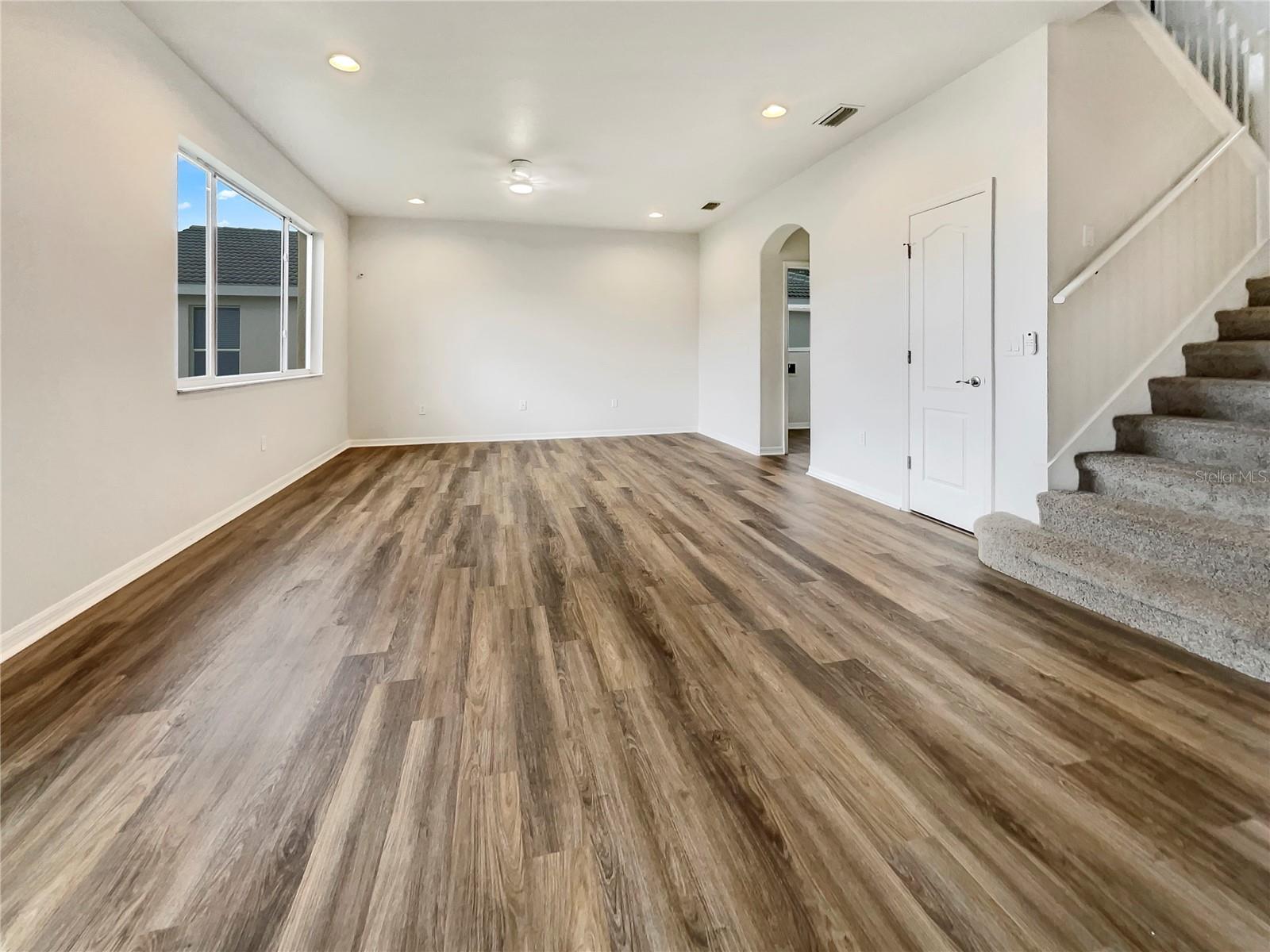 9003 WILLOWBROOK CIR