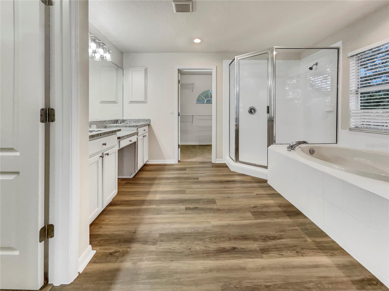 9003 WILLOWBROOK CIR