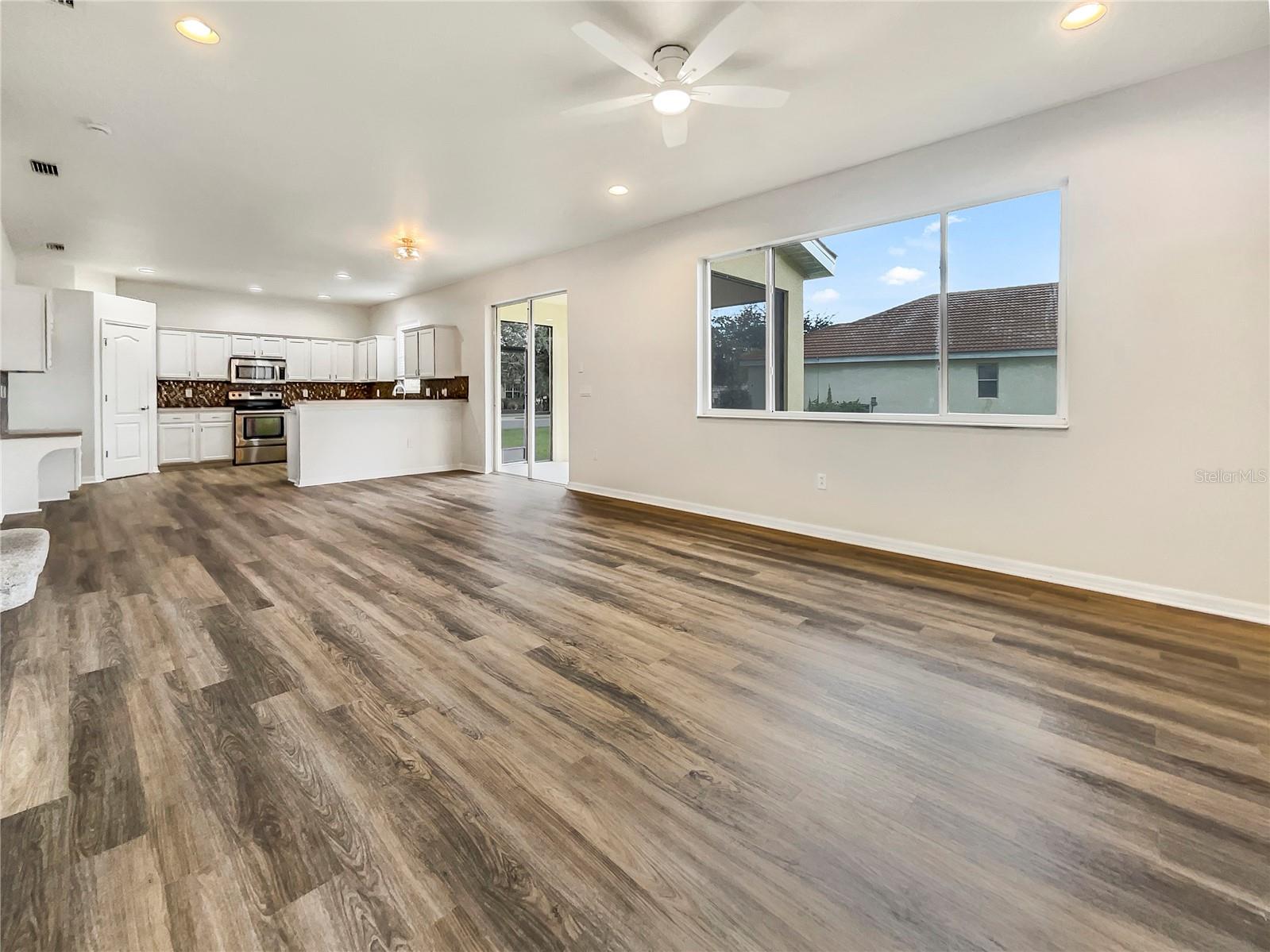 9003 WILLOWBROOK CIR