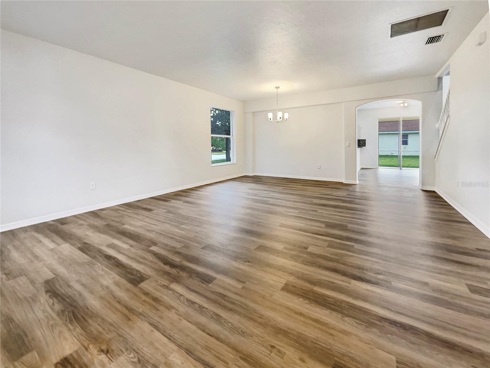 9003 WILLOWBROOK CIR