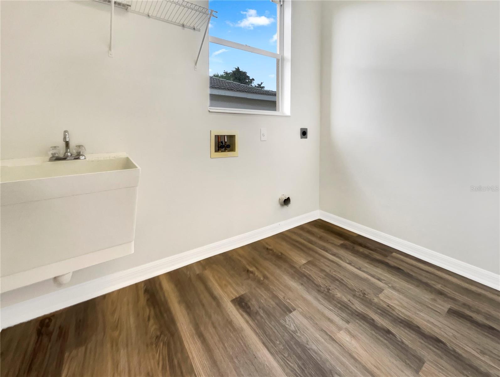 9003 WILLOWBROOK CIR