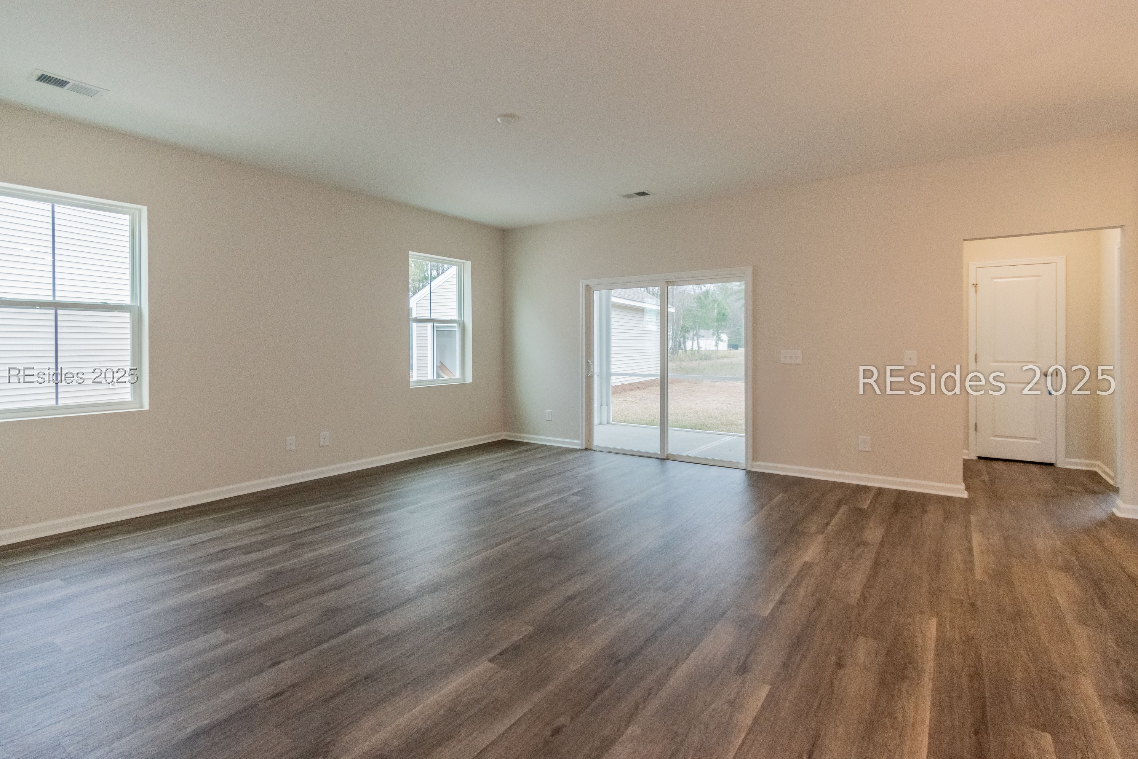 163 Standing Oaks Drive