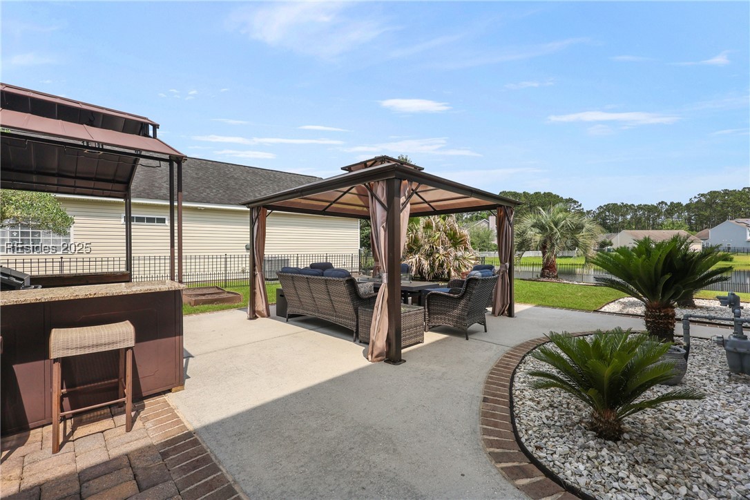 7 Running Oak Drive