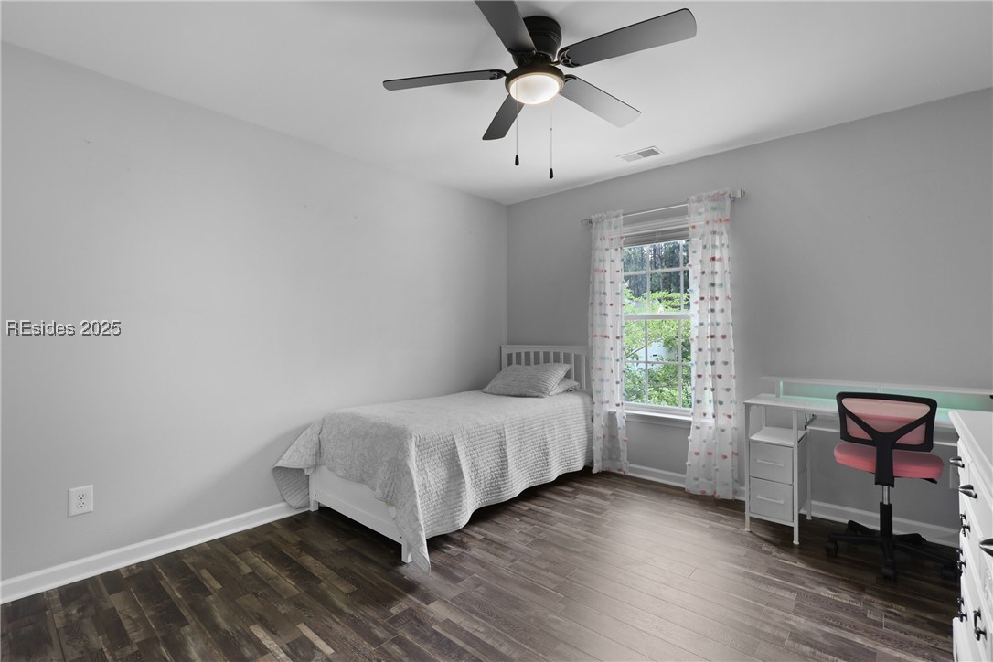 7 Running Oak Drive