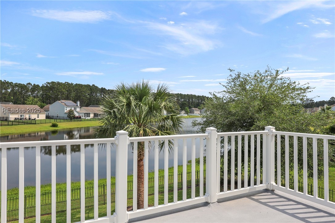 7 Running Oak Drive