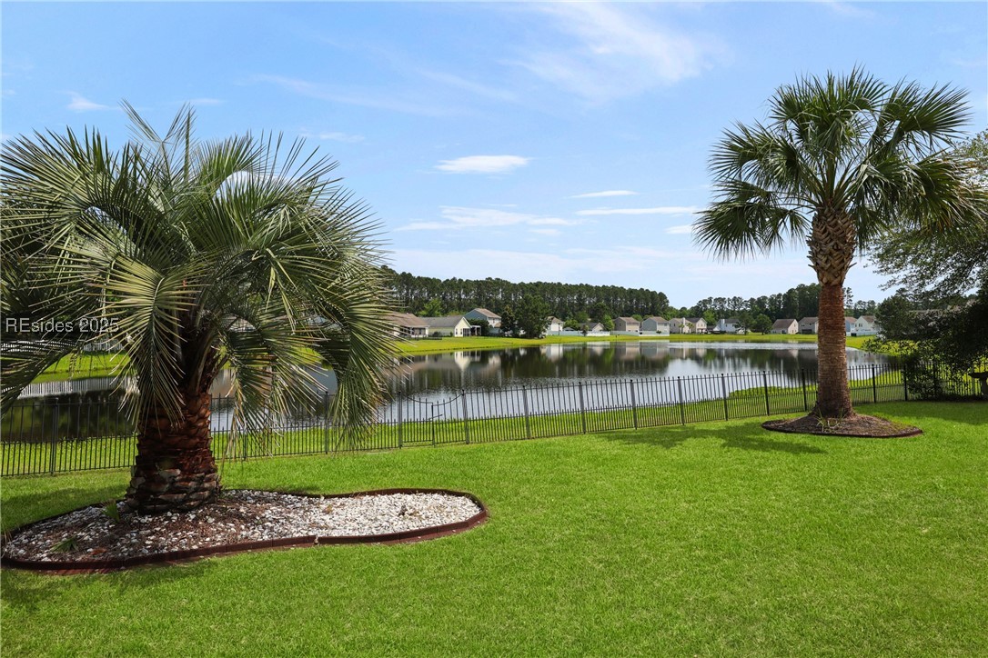 7 Running Oak Drive