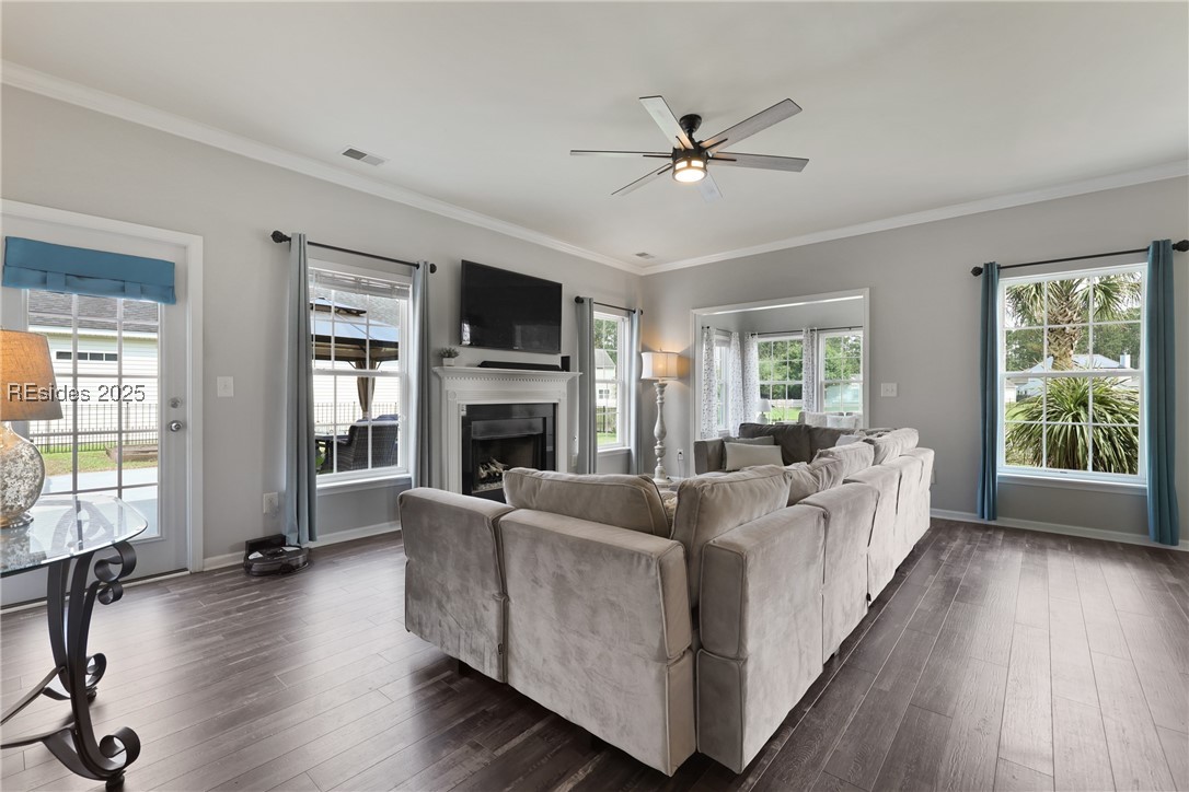 7 Running Oak Drive