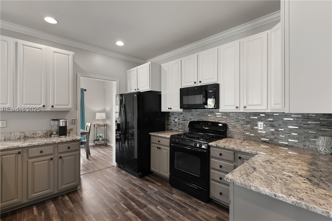 7 Running Oak Drive