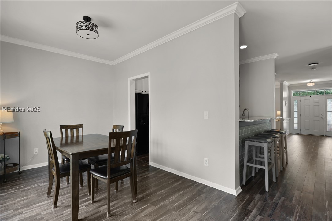 7 Running Oak Drive