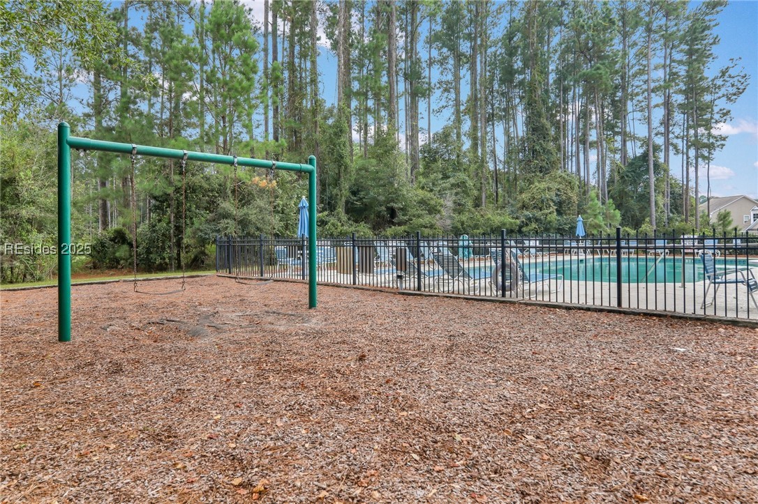 7 Running Oak Drive