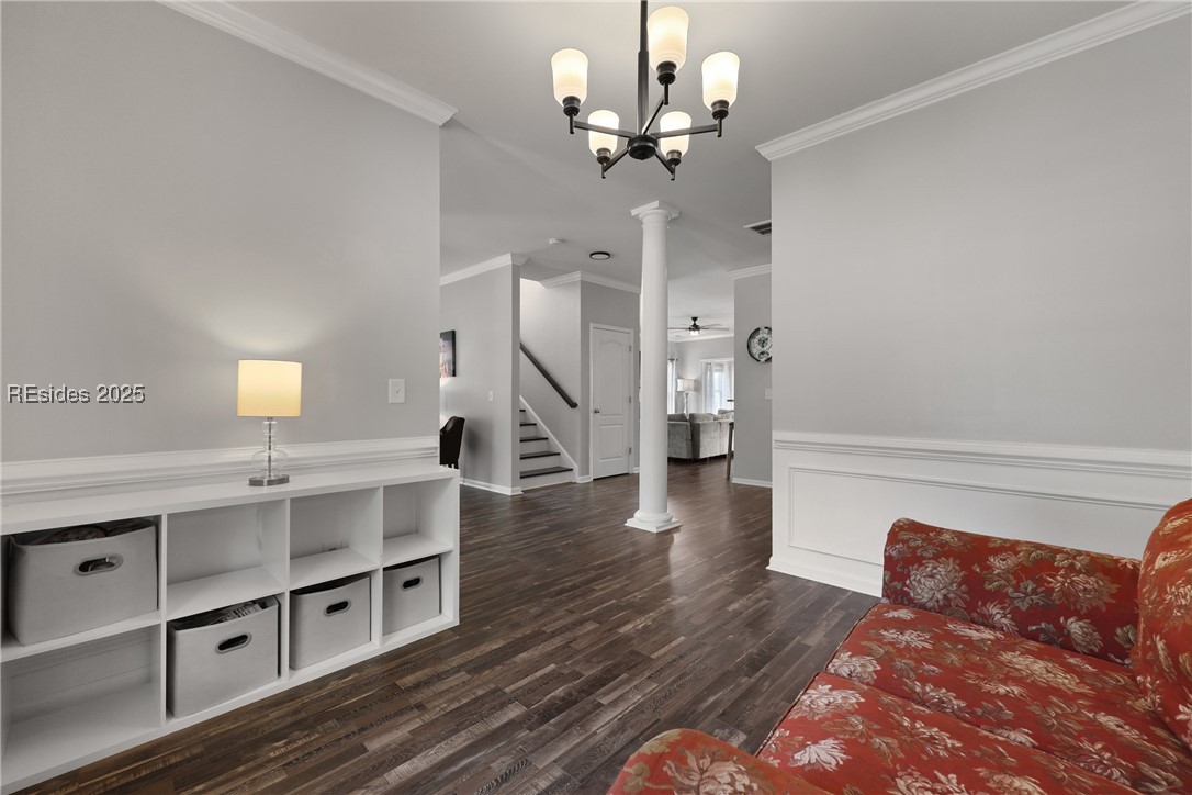 7 Running Oak Drive