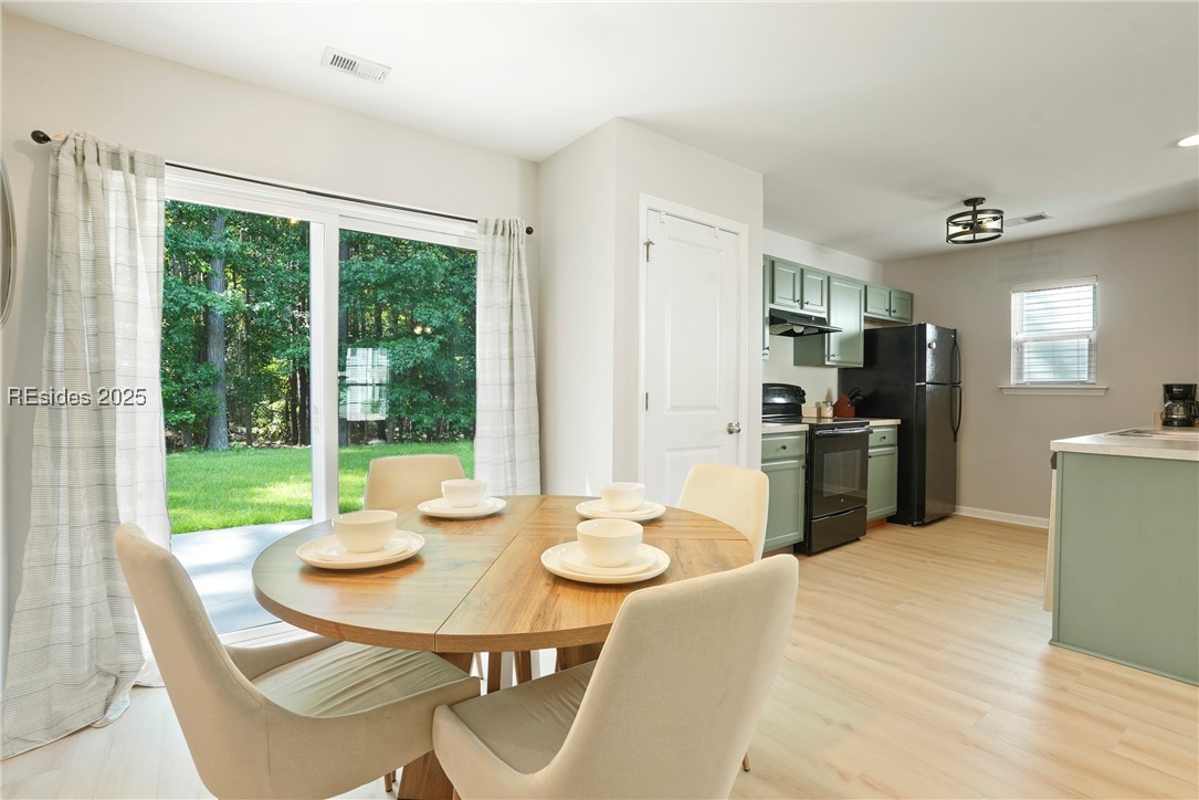 62 Running Oak Drive