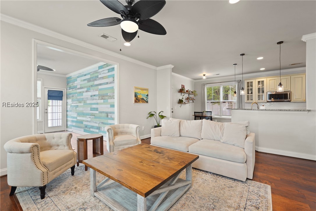 44 7th Avenue