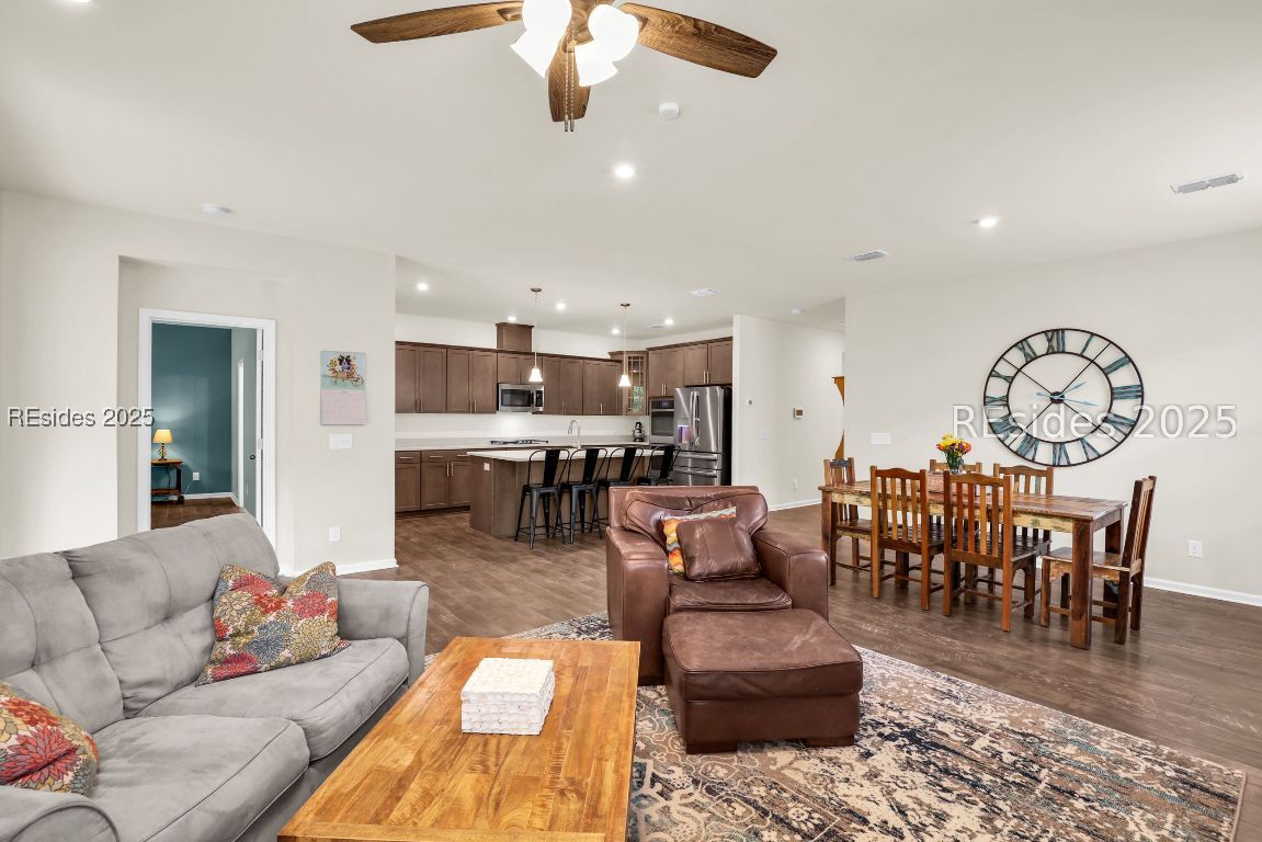 33 Mainland Lakes Drive