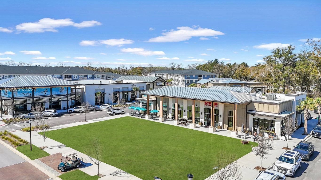 33 Mainland Lakes Drive