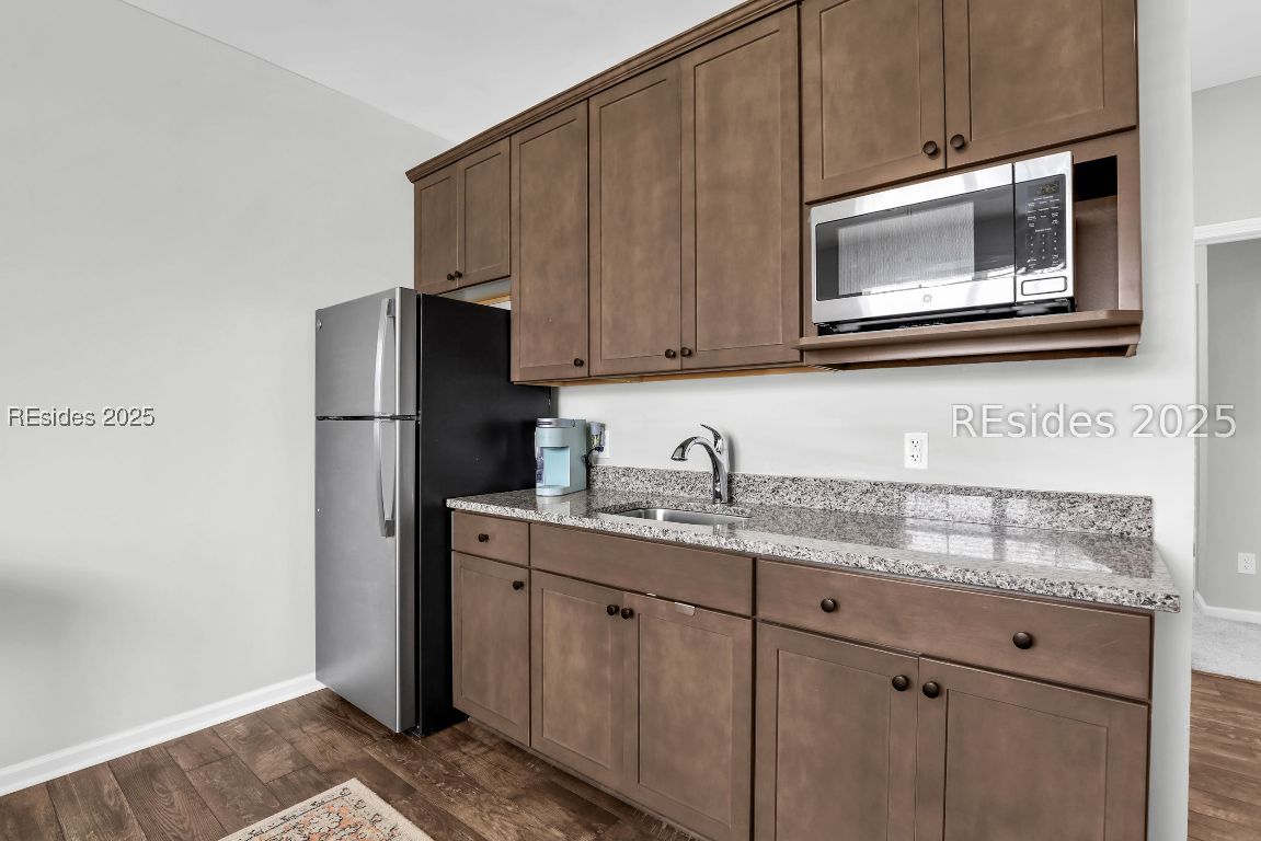 33 Mainland Lakes Drive