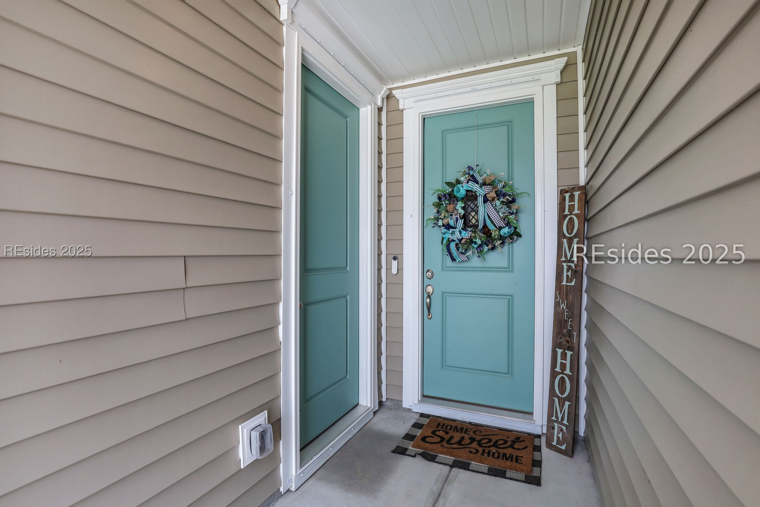 33 Mainland Lakes Drive