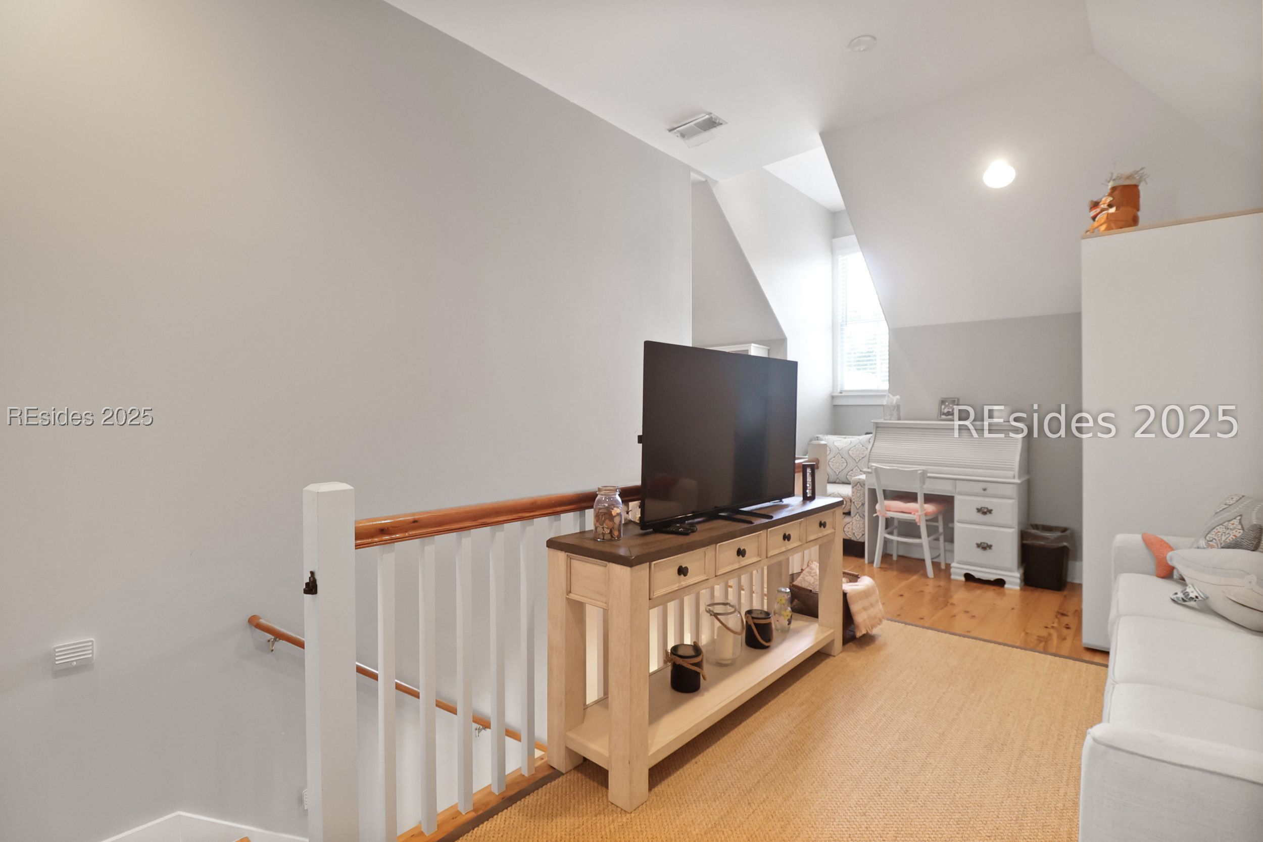 2 Cordray Street