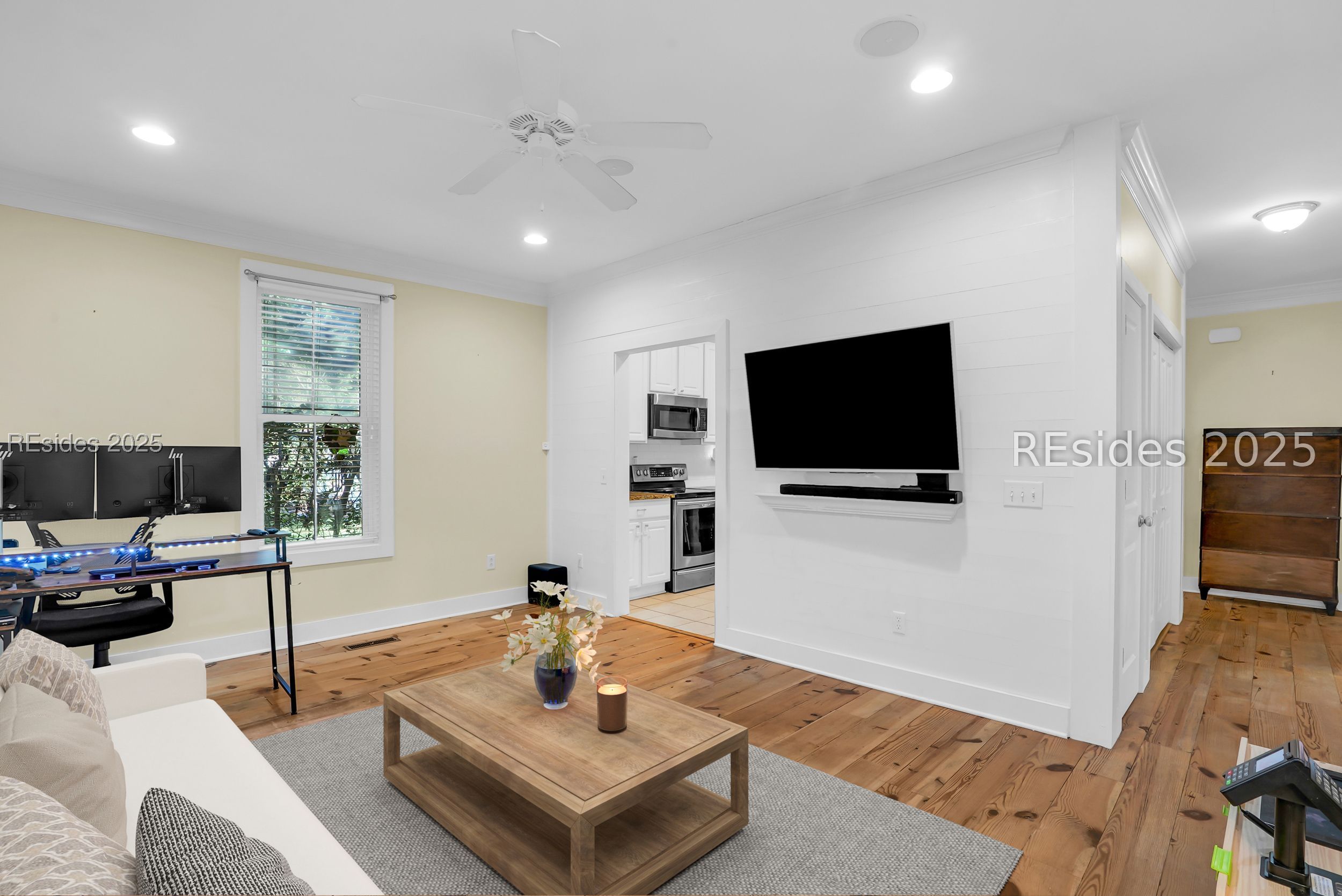 576 McCormack Avenue