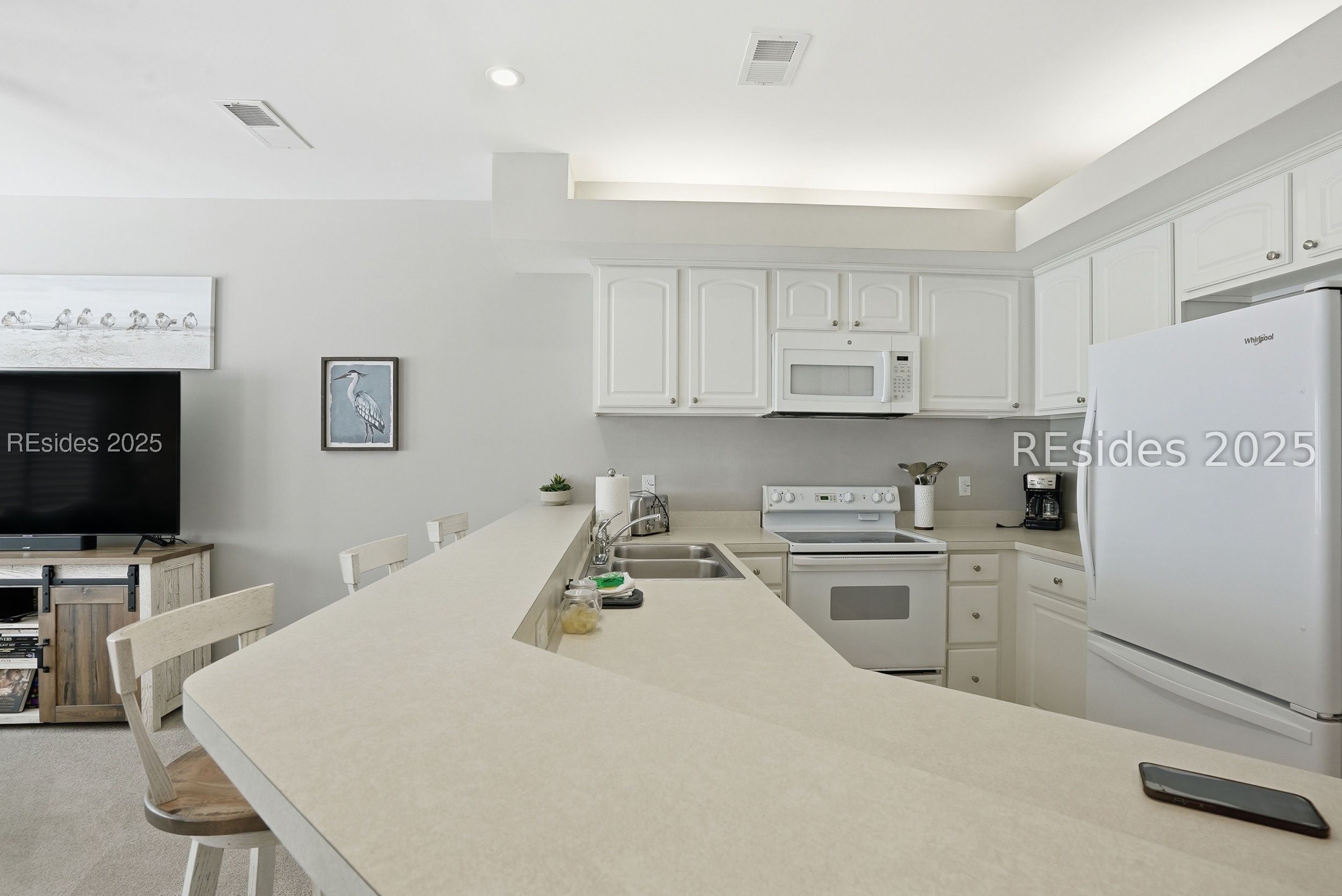 19 Wimbledon Court Unit: 203