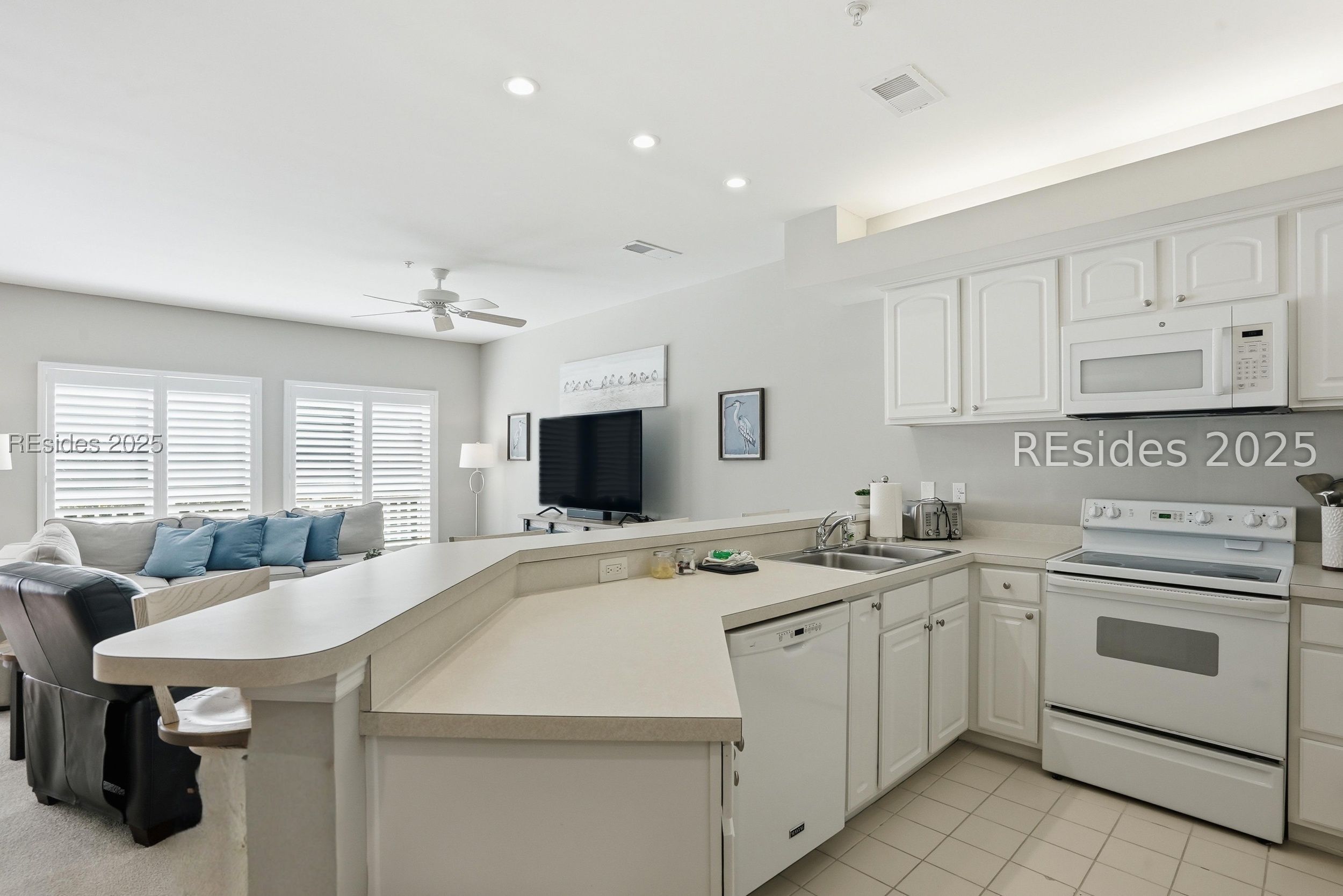 19 Wimbledon Court Unit: 203