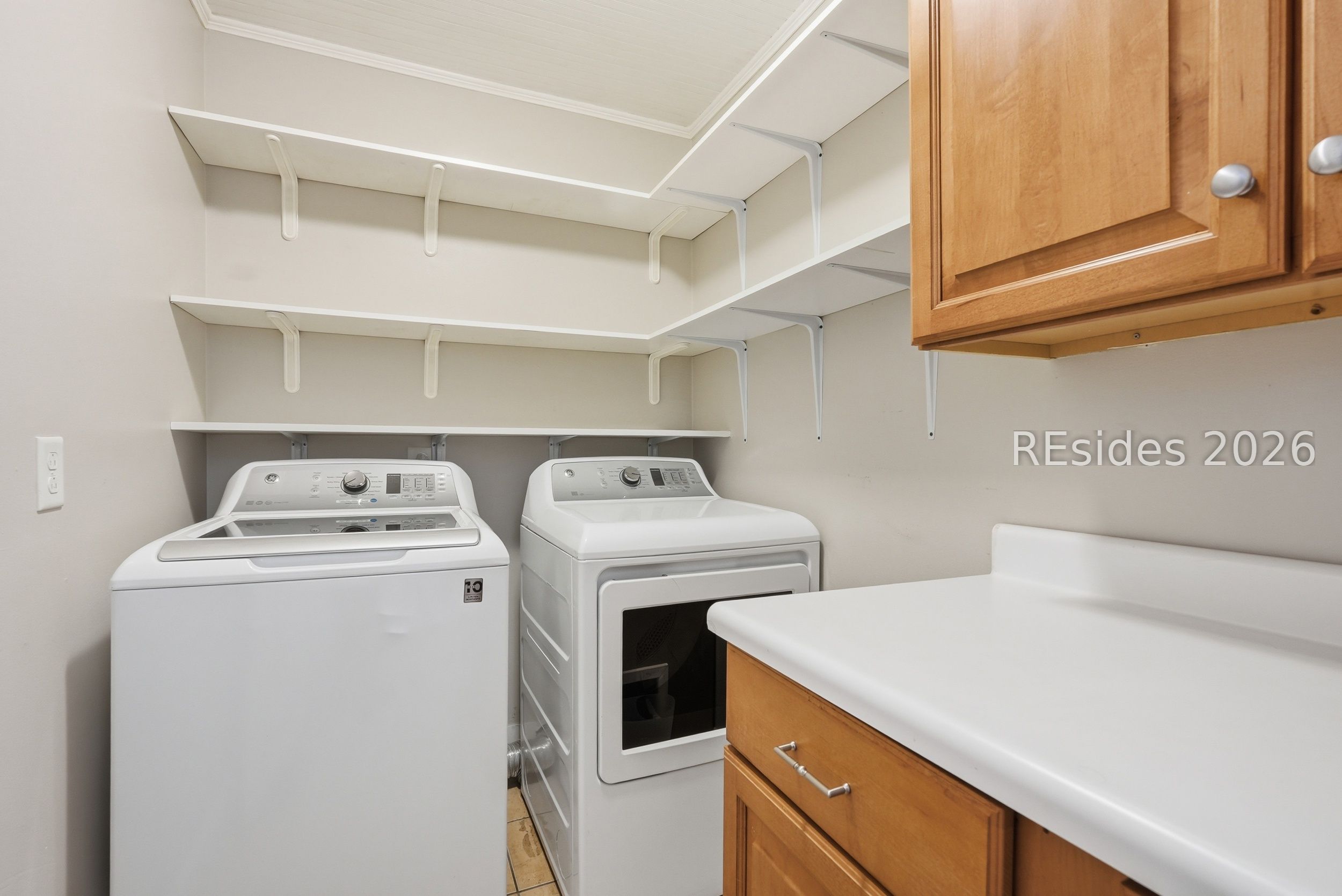 35 Three Mast Lane Unit: 35